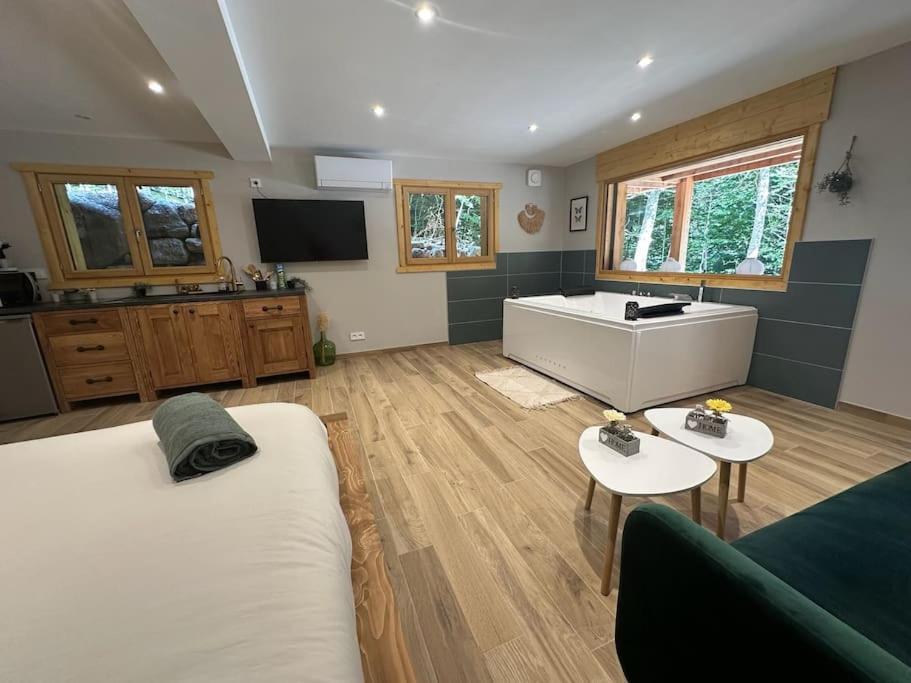 Jacuzzi En Foret L'Esperou Zewnętrze zdjęcie